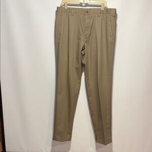 Dockers Men's Khaki Chinos
